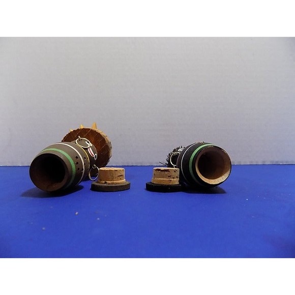 Vintage Wood African Black Natives Island Caribbean Salt & Pepper Shakers - Picture 5 of 5